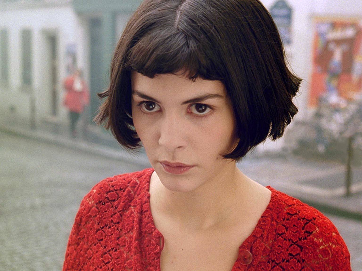 Audrey Tautou as Amelie with short dark bob with mini fringe on set