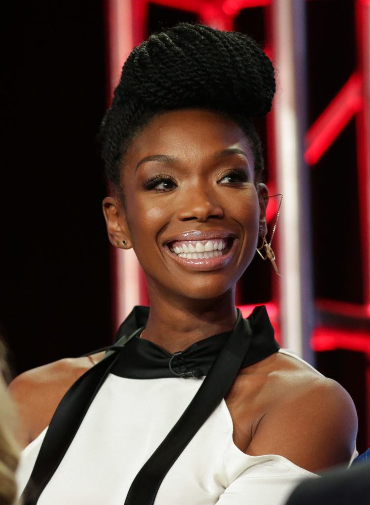 Brandy avec updo bridé