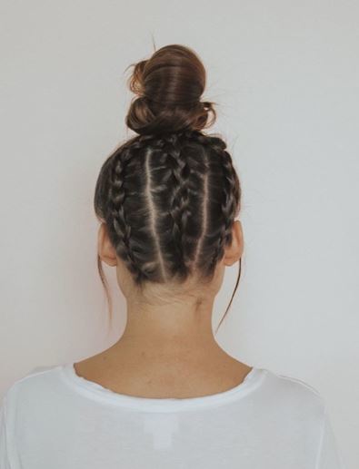 brune avec triple tresse renversée