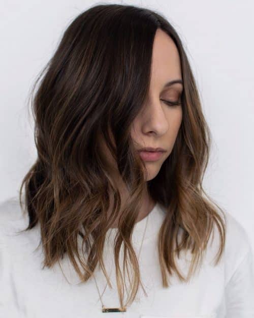long bob cheveux naturellement ondulés