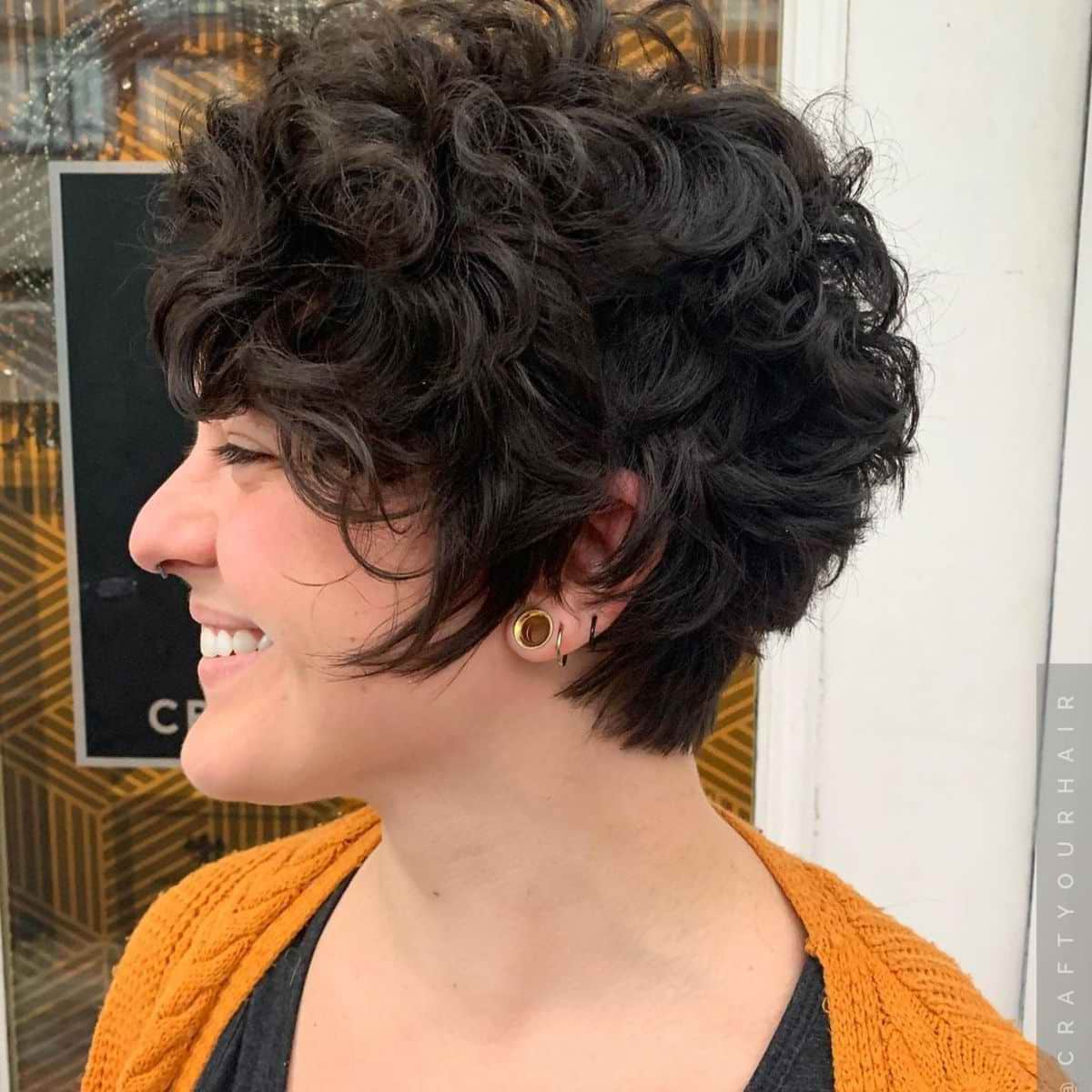 La coupe de cheveux frisés Pixie Bob