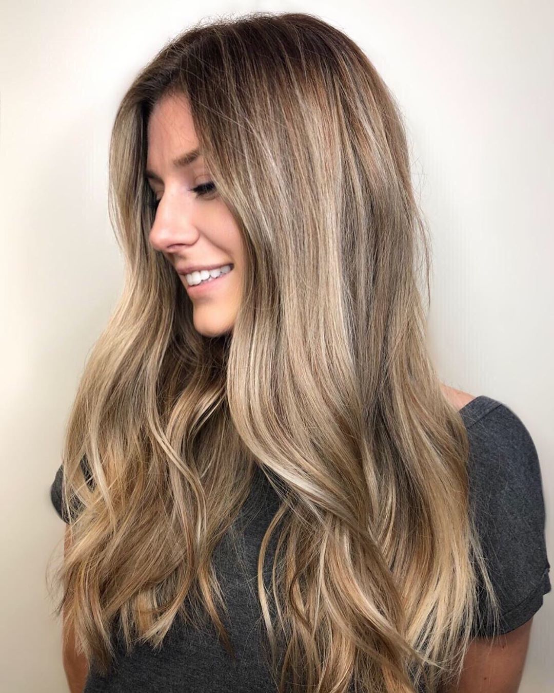 Blond foncé naturel cendré