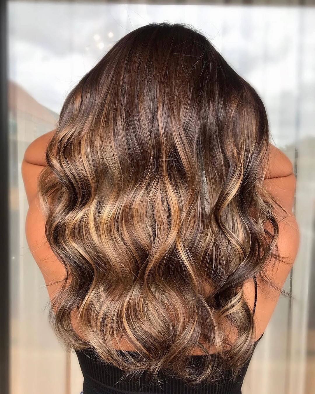 Cheveux châtain acajou doré clair