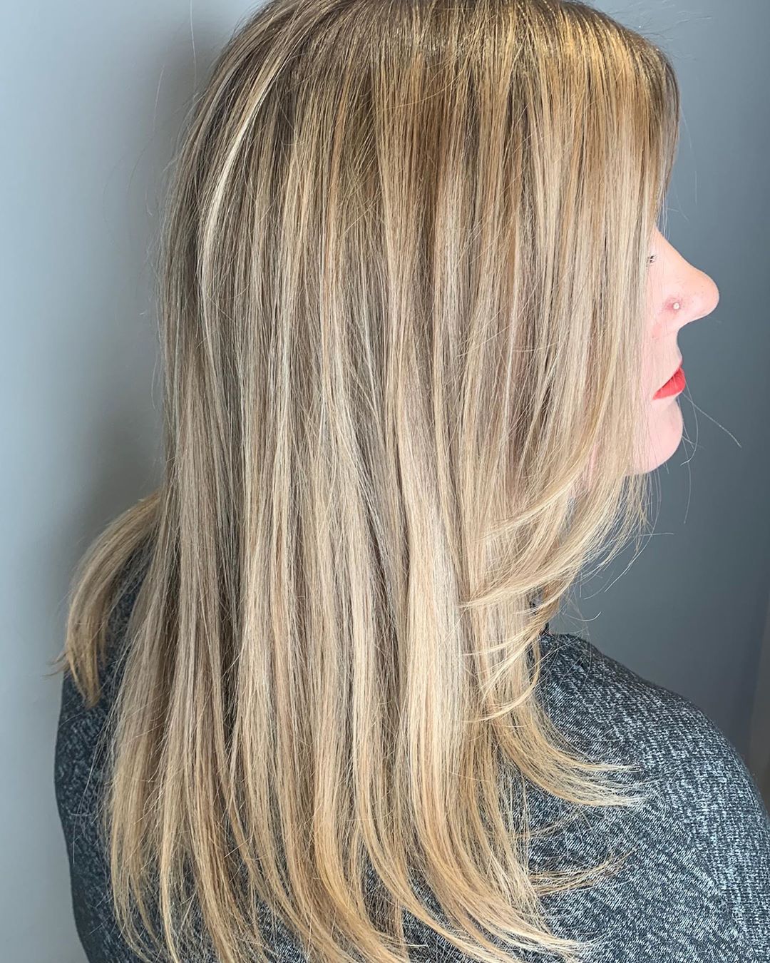 blond cendré clair sur cheveux blond foncé