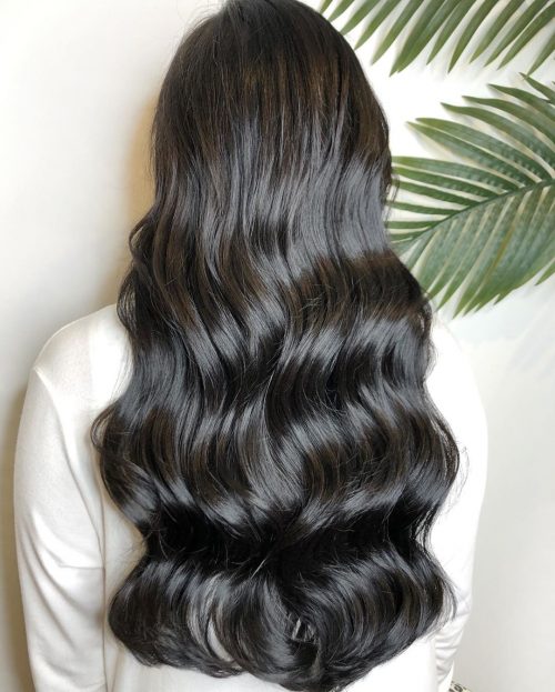 cheveux longs avec de grosses vagues