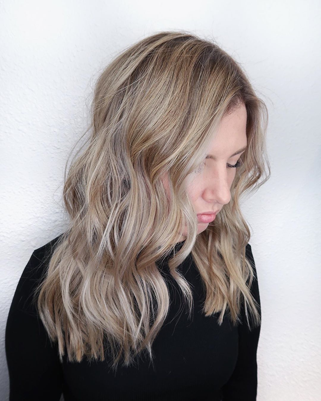 cheveux blond platine beige