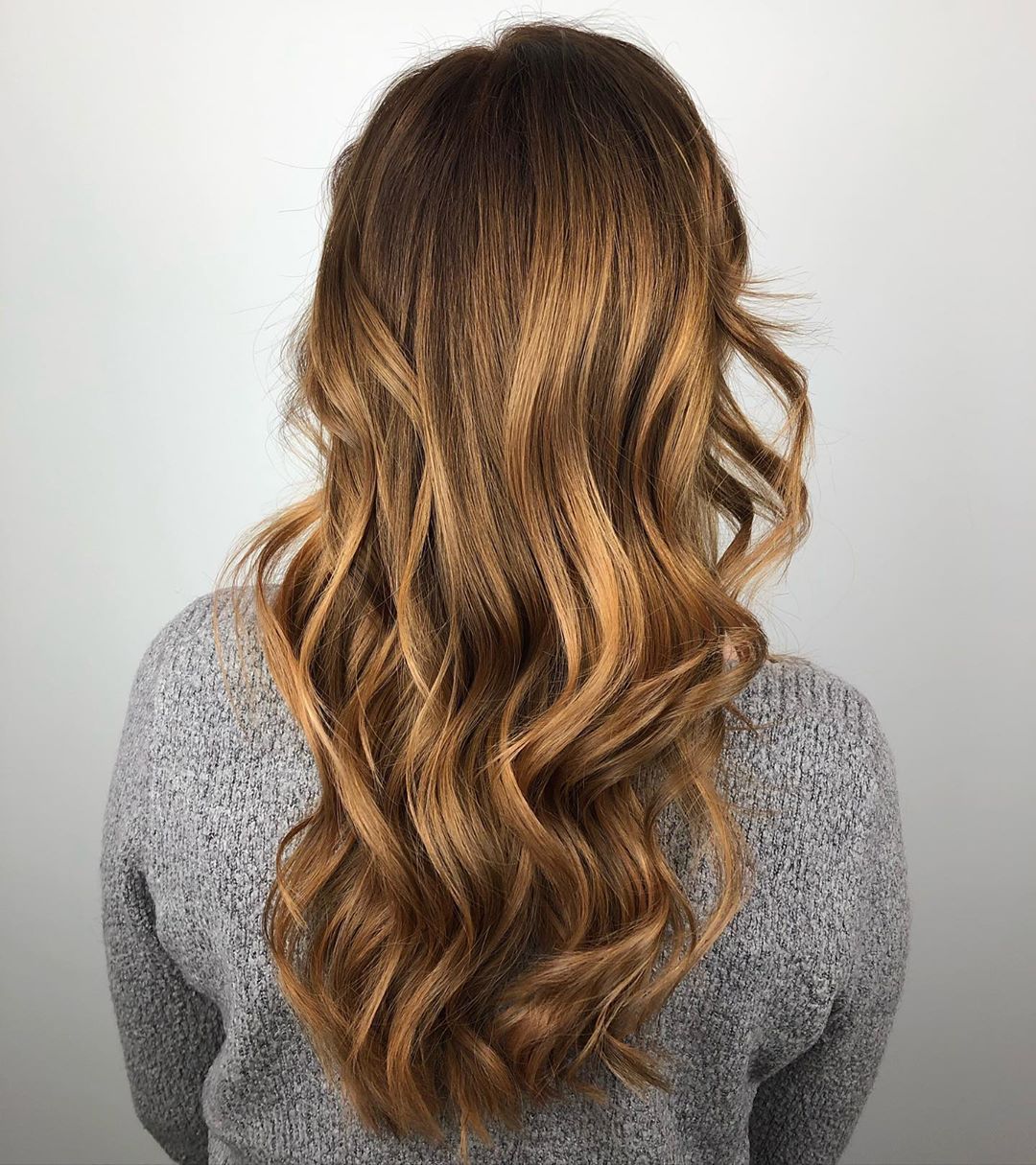 Cheveux caramel et blond froid