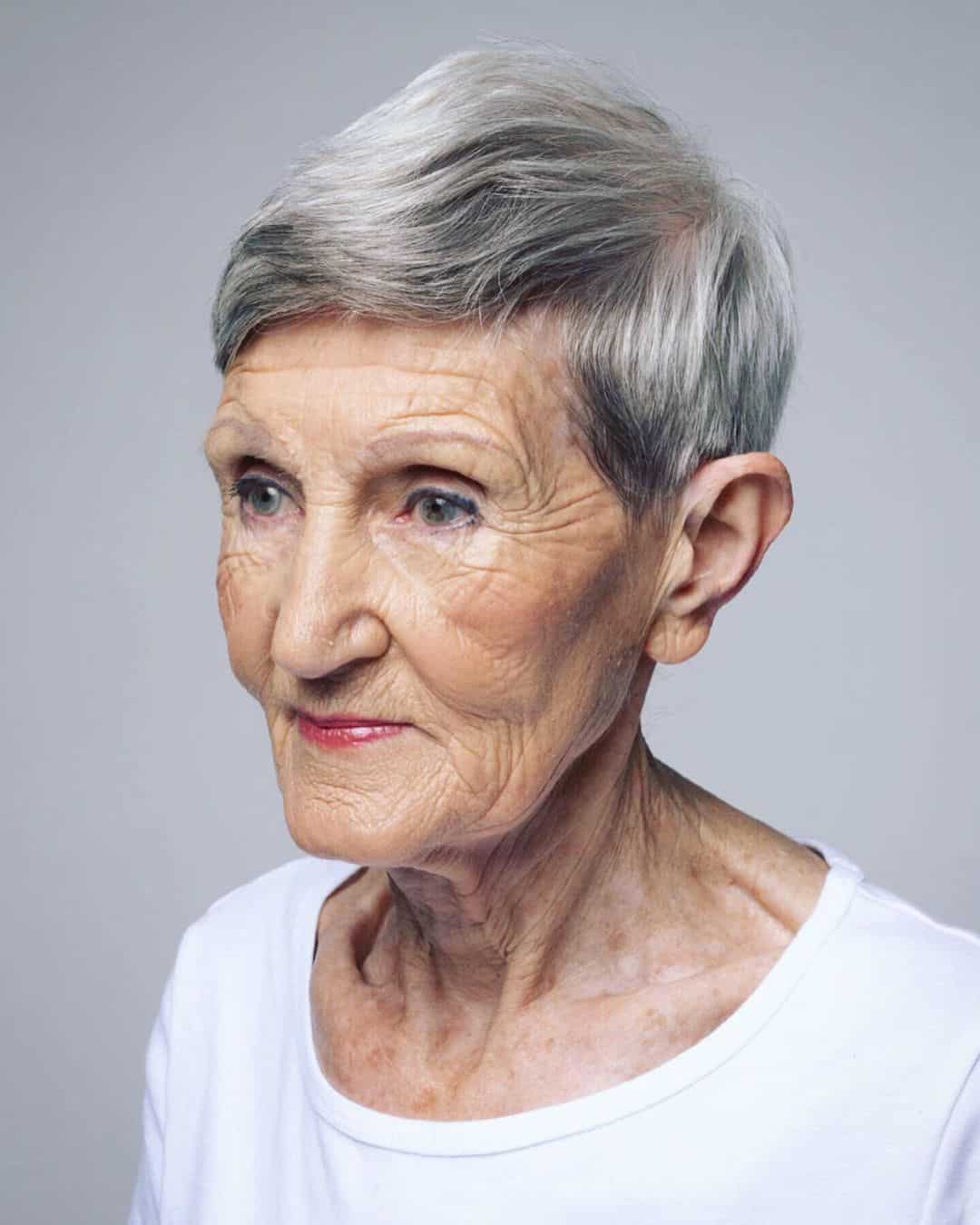 Pixie longue et dégradée pour les femmes de plus de 70 ans