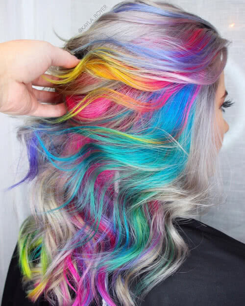 couleur de cheveux moonstone arc-en-ciel