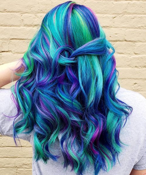 Cheveux de sirène arc-en-ciel colorés