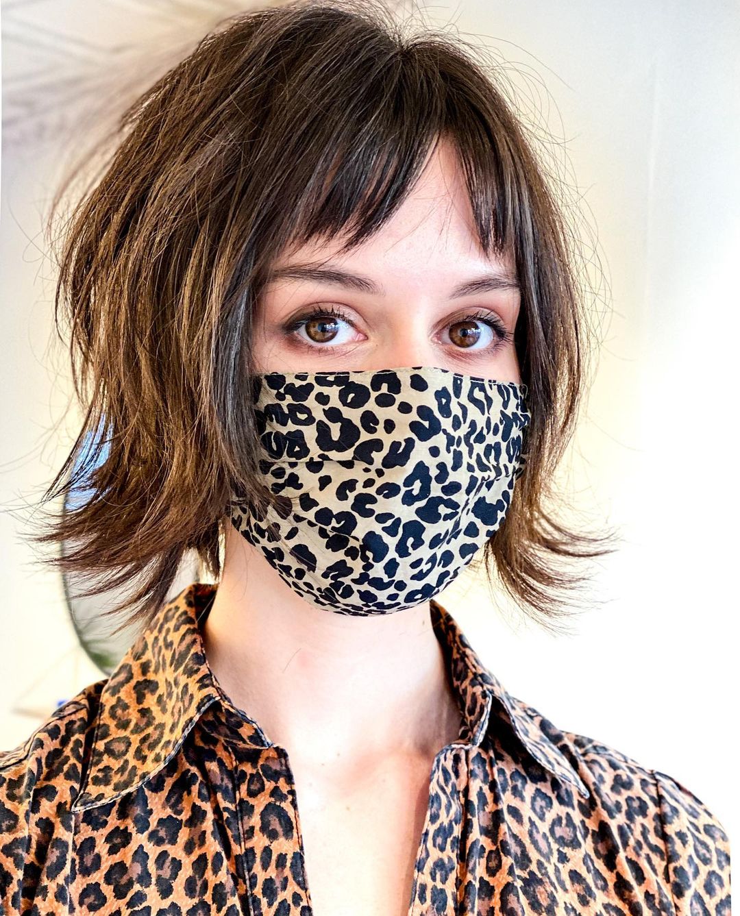 coupe de cheveux dégradée, coupe rasoir, avec frange séparée