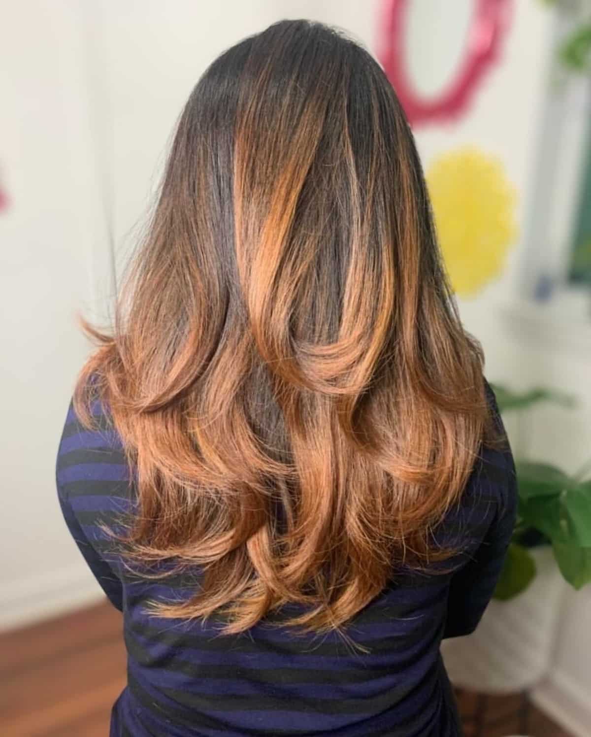 Cheveux dégradés et plumeux