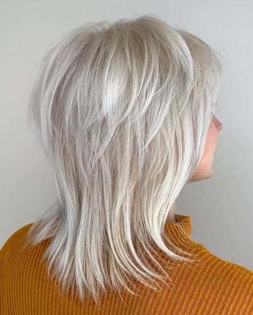 Volume plumeux pour cheveux fins et raides