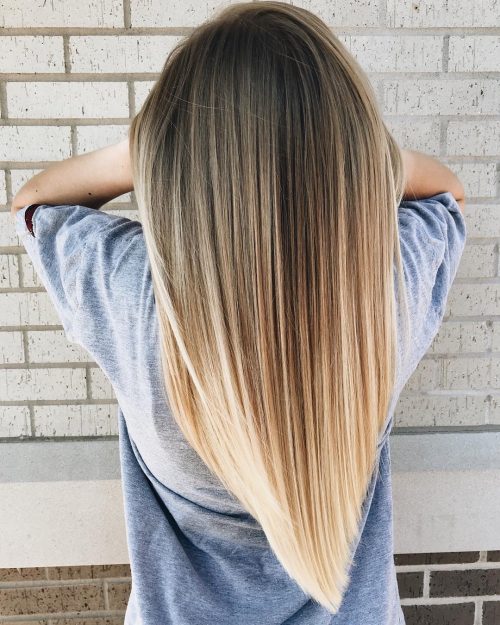 Coupe en V sur cheveux courts