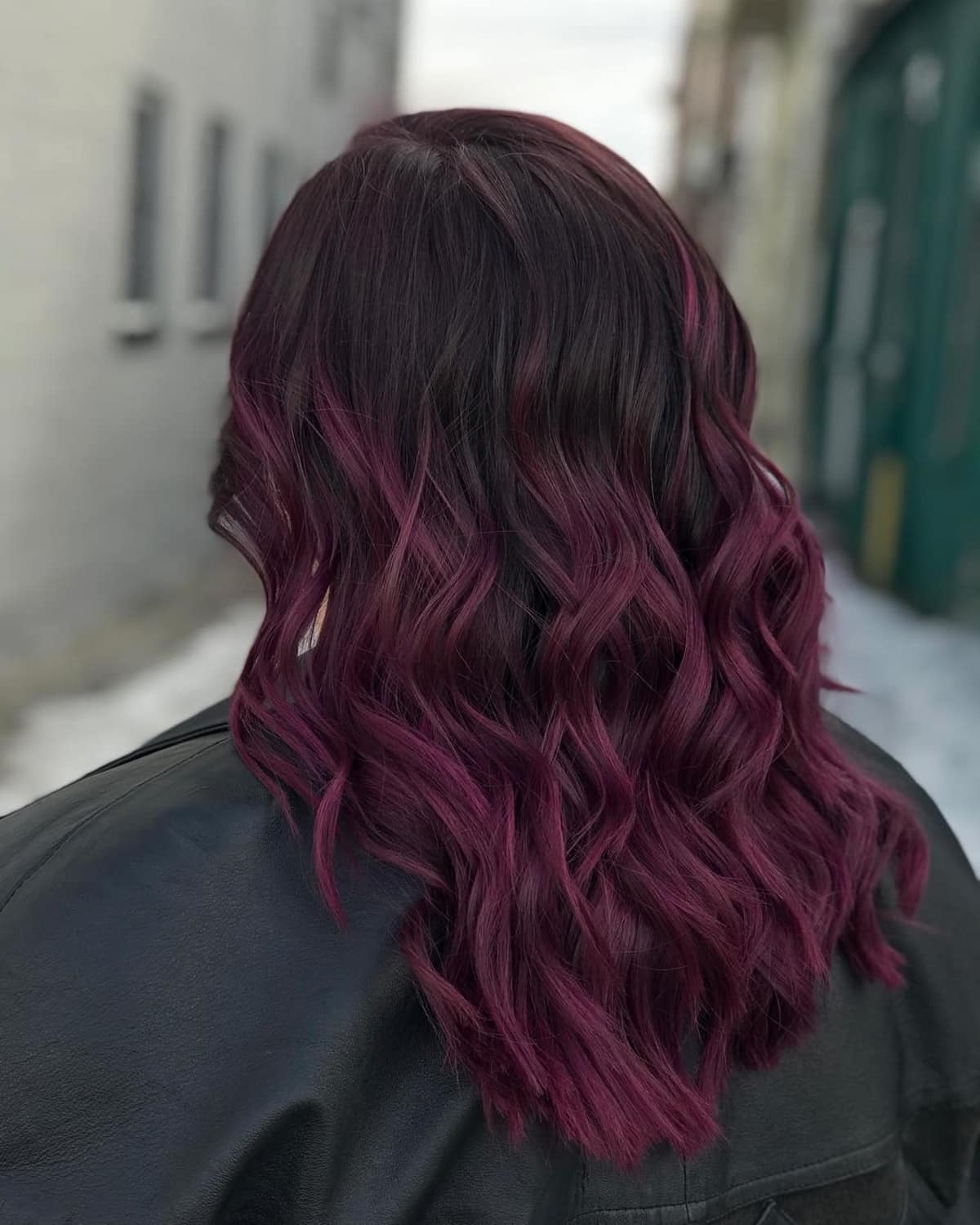 Couleur de cheveux violet bordeaux