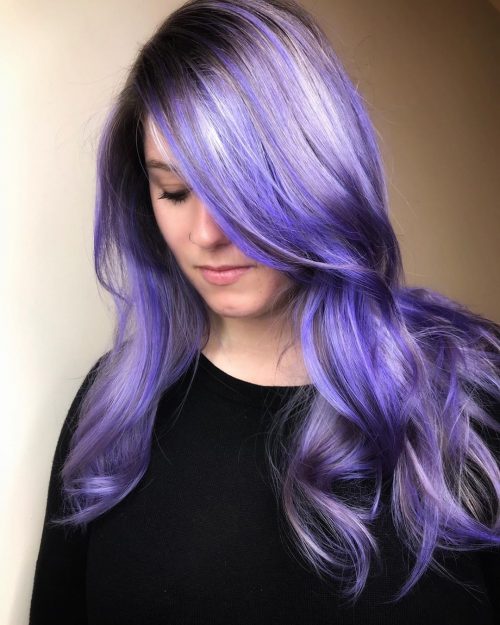 Couleur de cheveux Violet platine