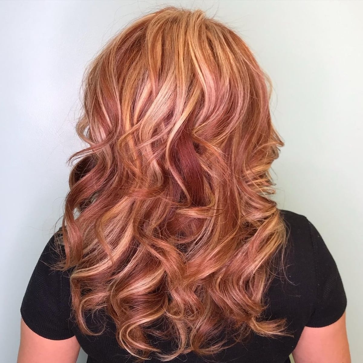 Cheveux roux avec des mèches blondes