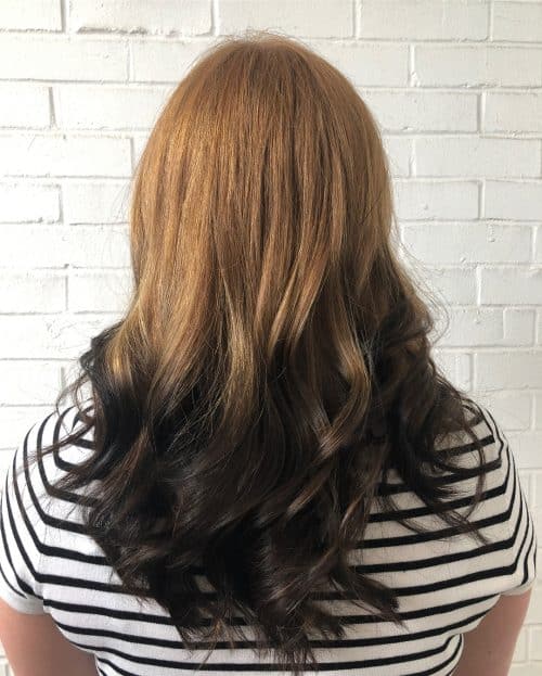 Ombre inversée du blond caramel au brun chocolat