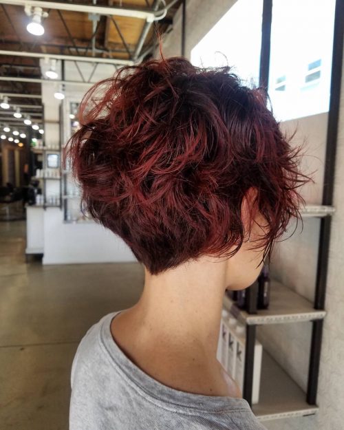Superbes cheveux courts