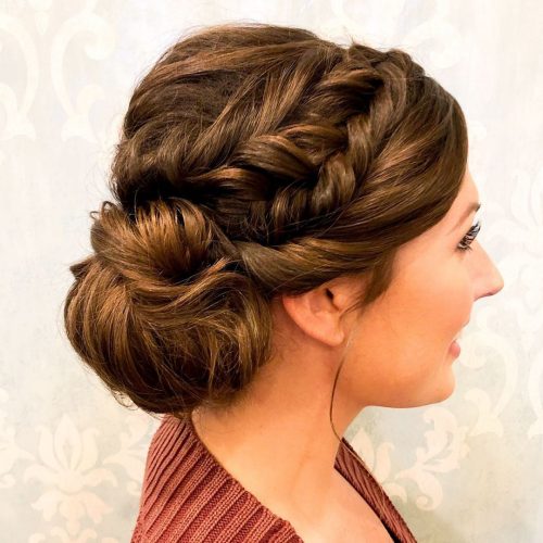 Chignon de côté tressé