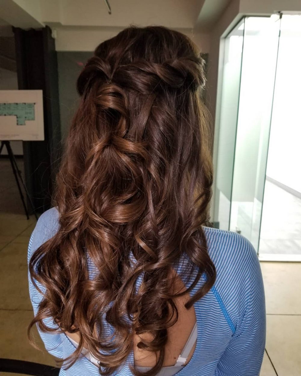 Coiffure torsades en cascade