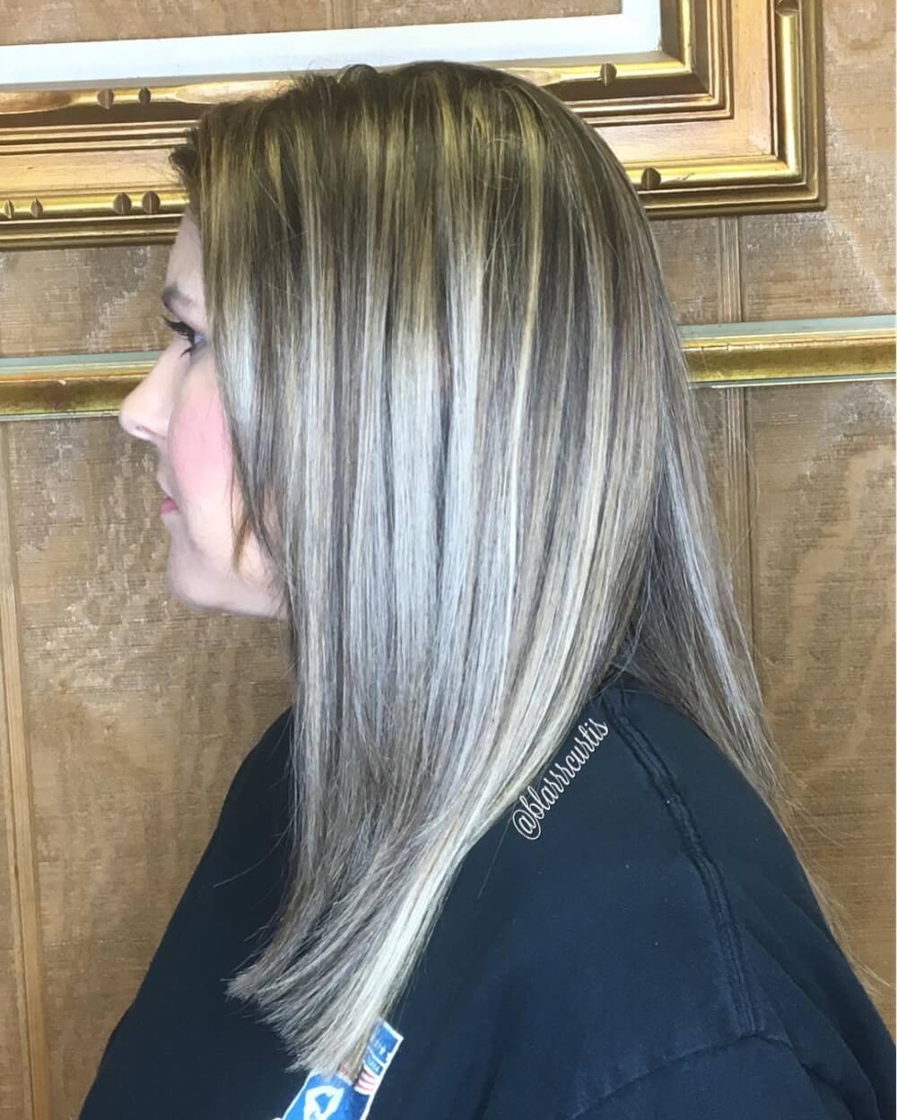 Coiffure Moka mélangée pour les femmes aux cheveux fins