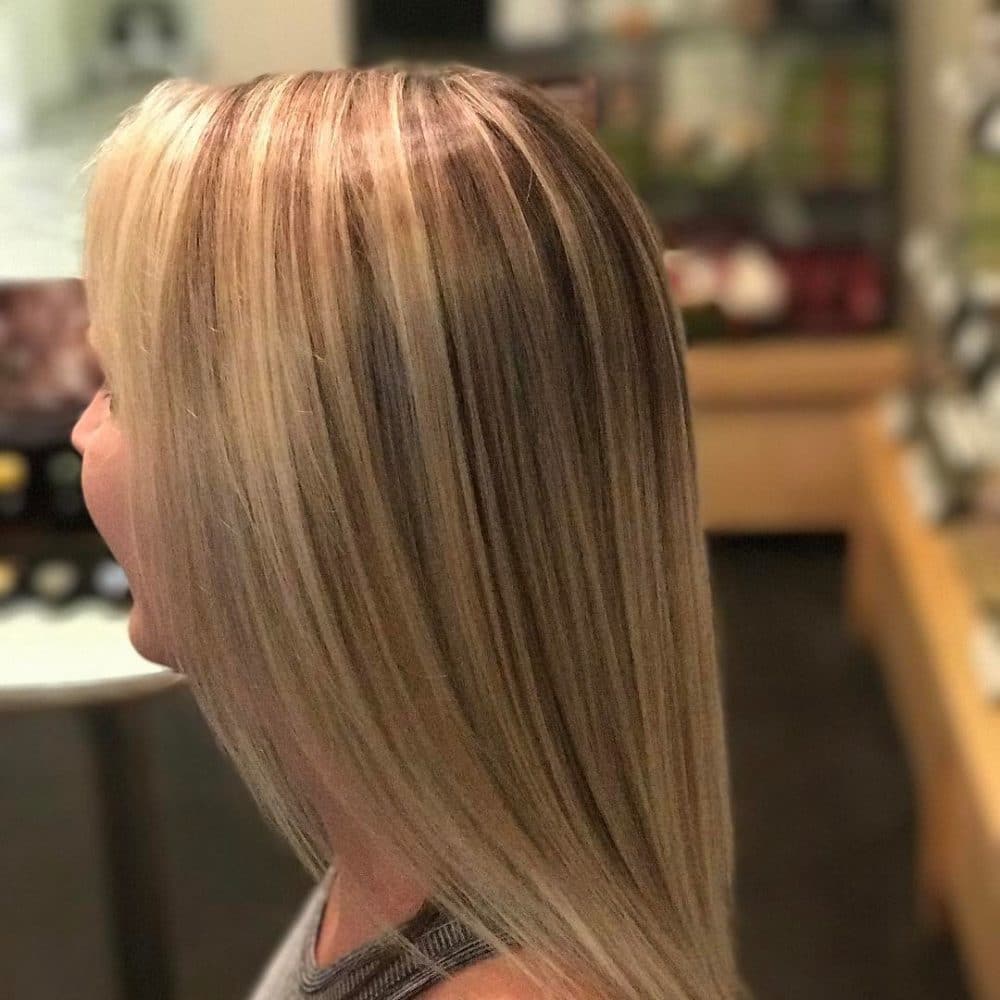 Coiffure blonde lumineuse pour cheveux fins
