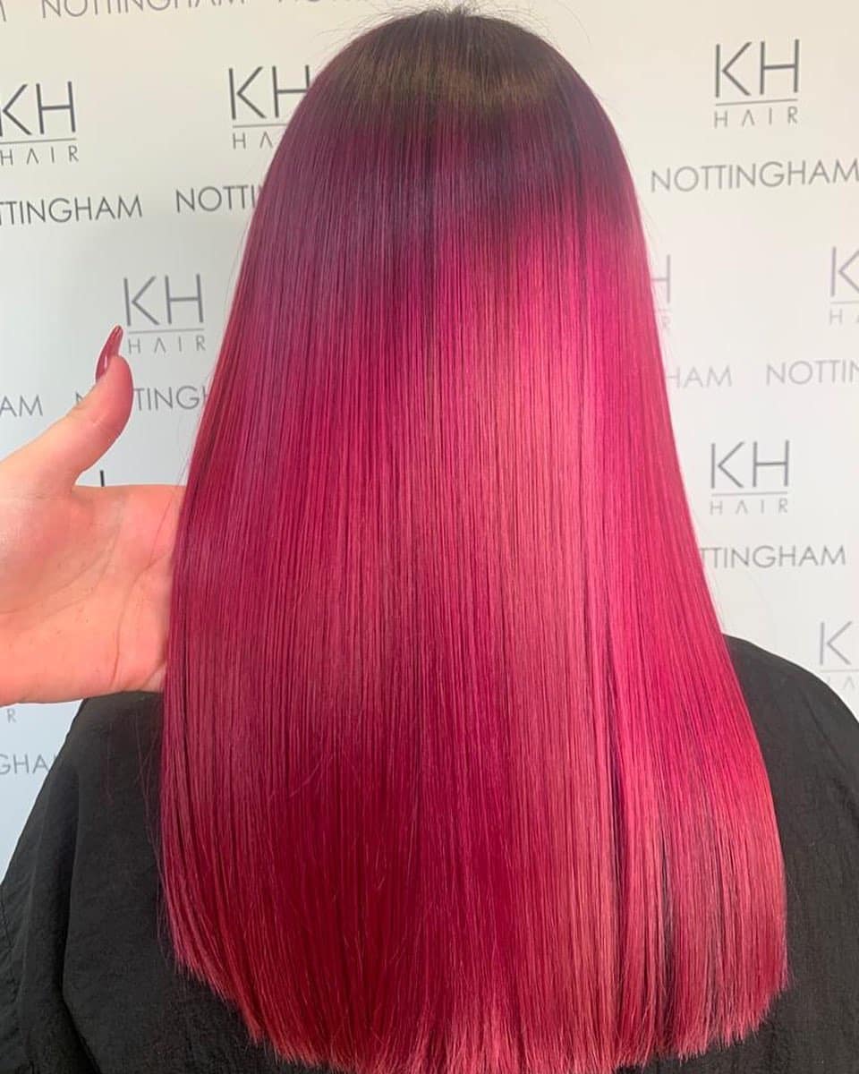 Couleur de cheveux magenta clair