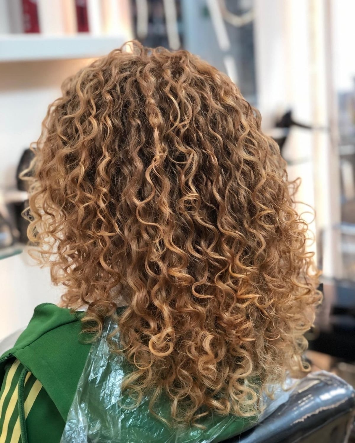 Rouge et blond sur boucles naturelles