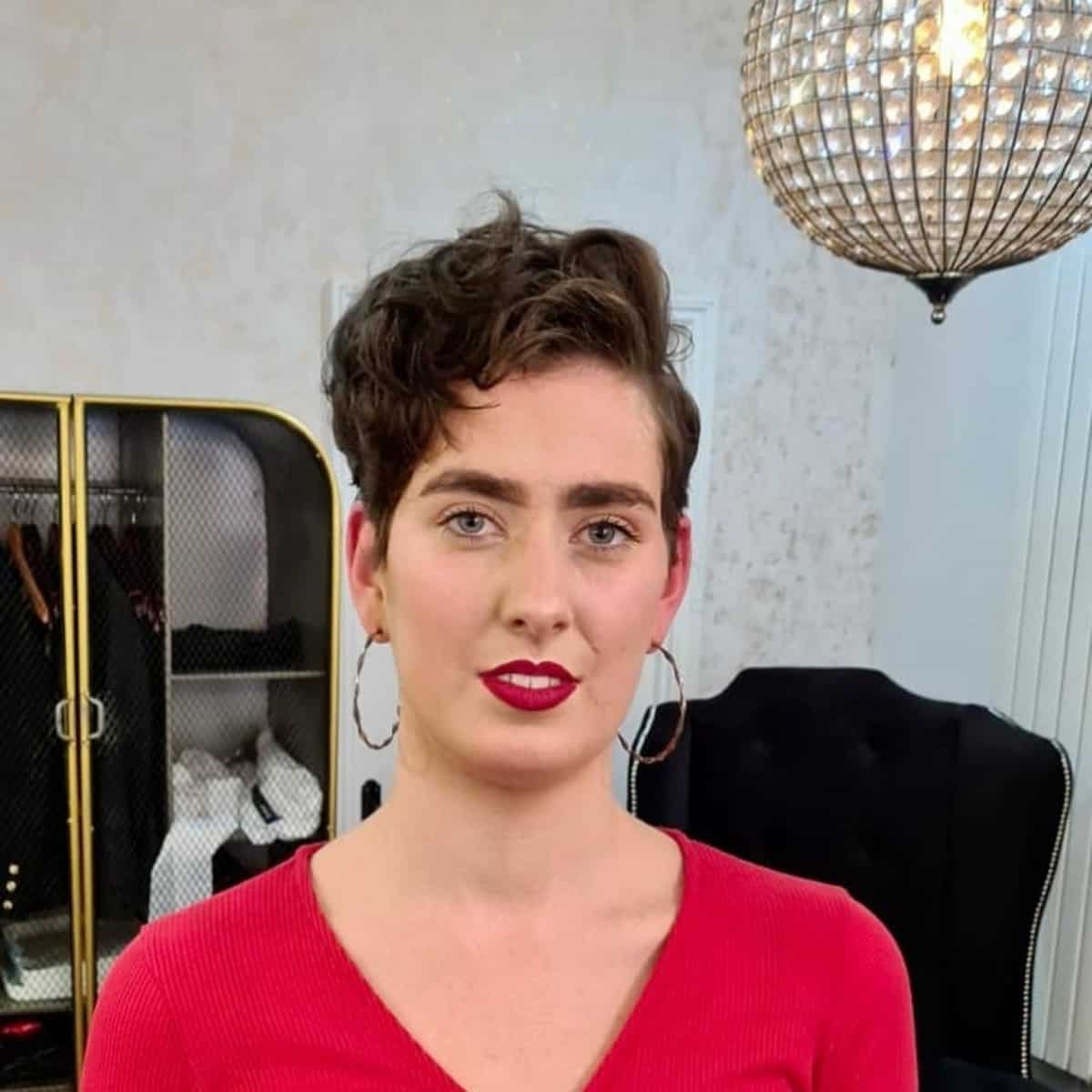 Coupe Pixie à faible entretien pour les cheveux souples