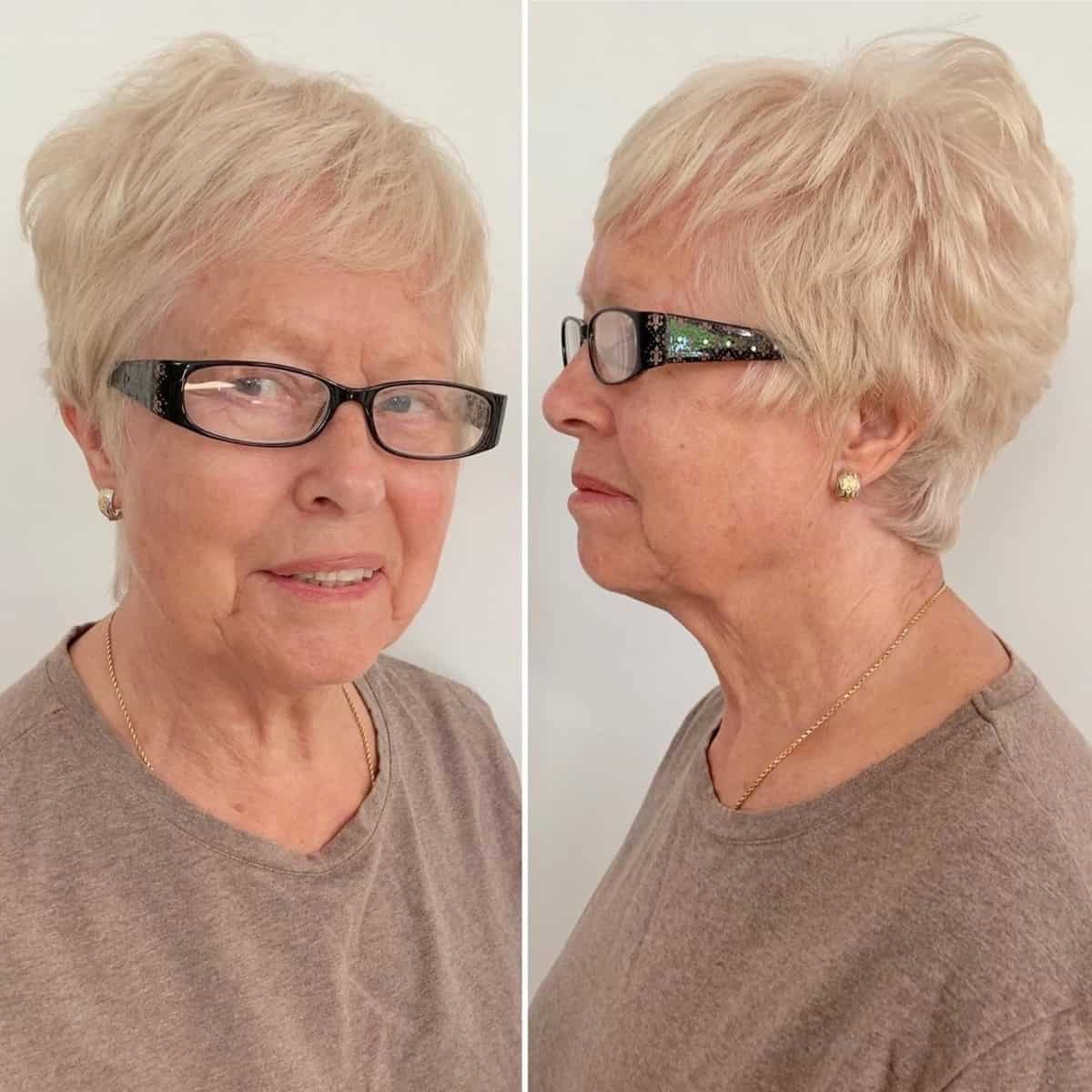 Pixie à plumes pour les femmes âgées à lunettes