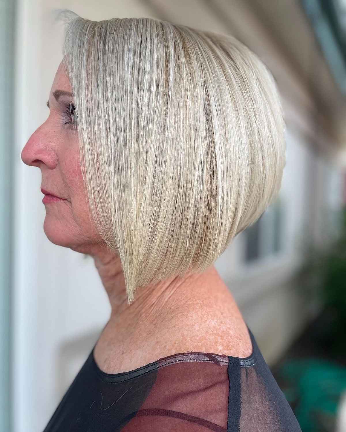 Bob à étages pour une femme de soixante ans