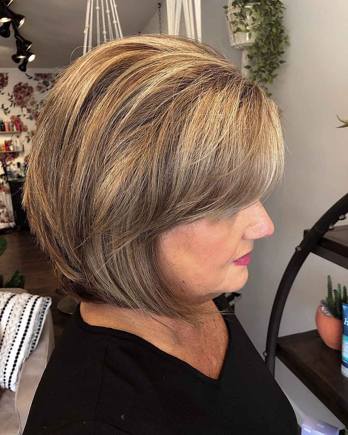 Brun clair avec des reflets blonds chauds