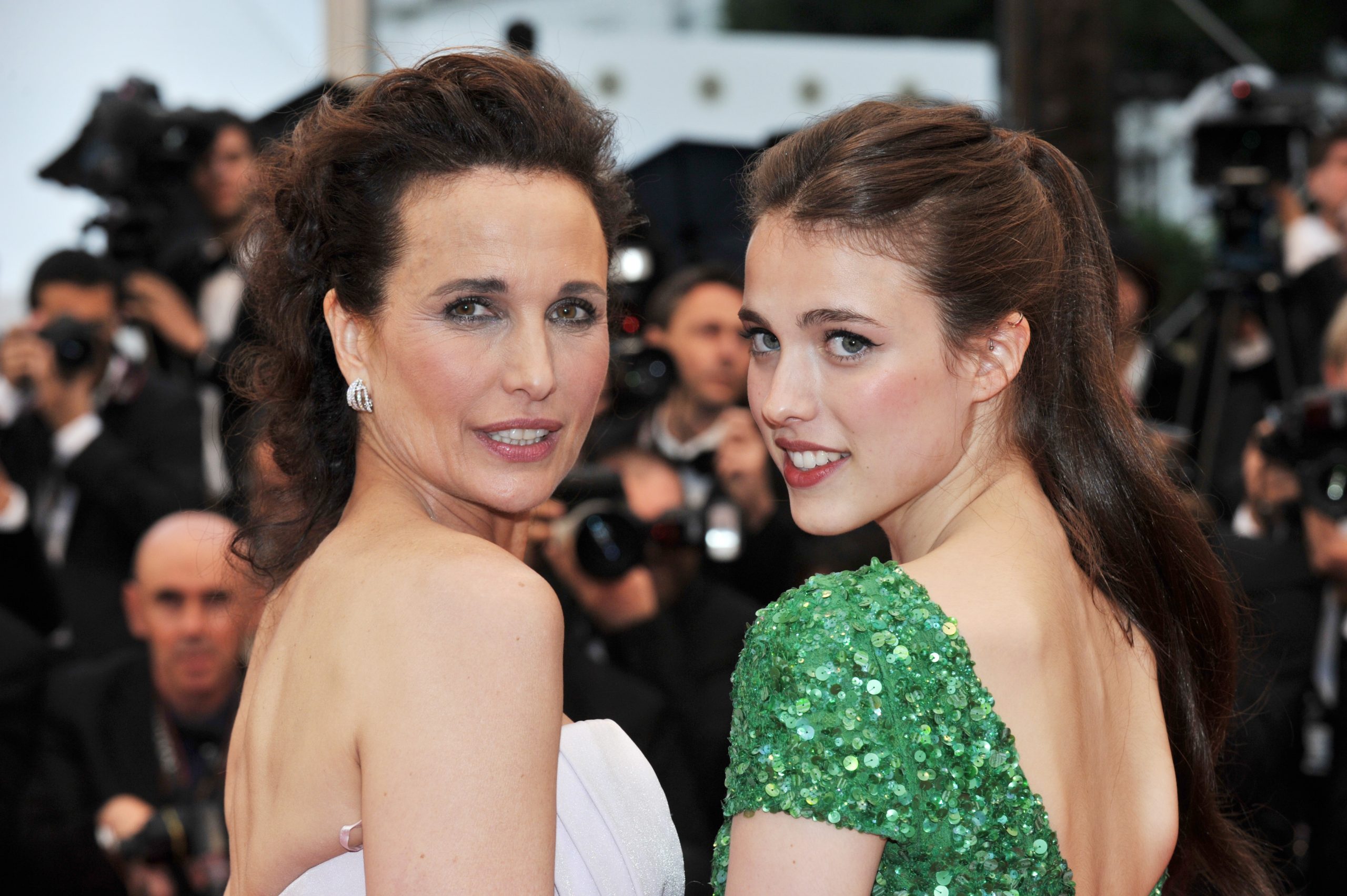 Les actrices Margaret Qualley et Andie MacDowell.