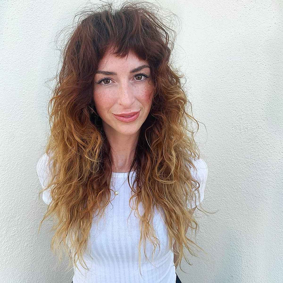 Coupe loup pour cheveux ondulés