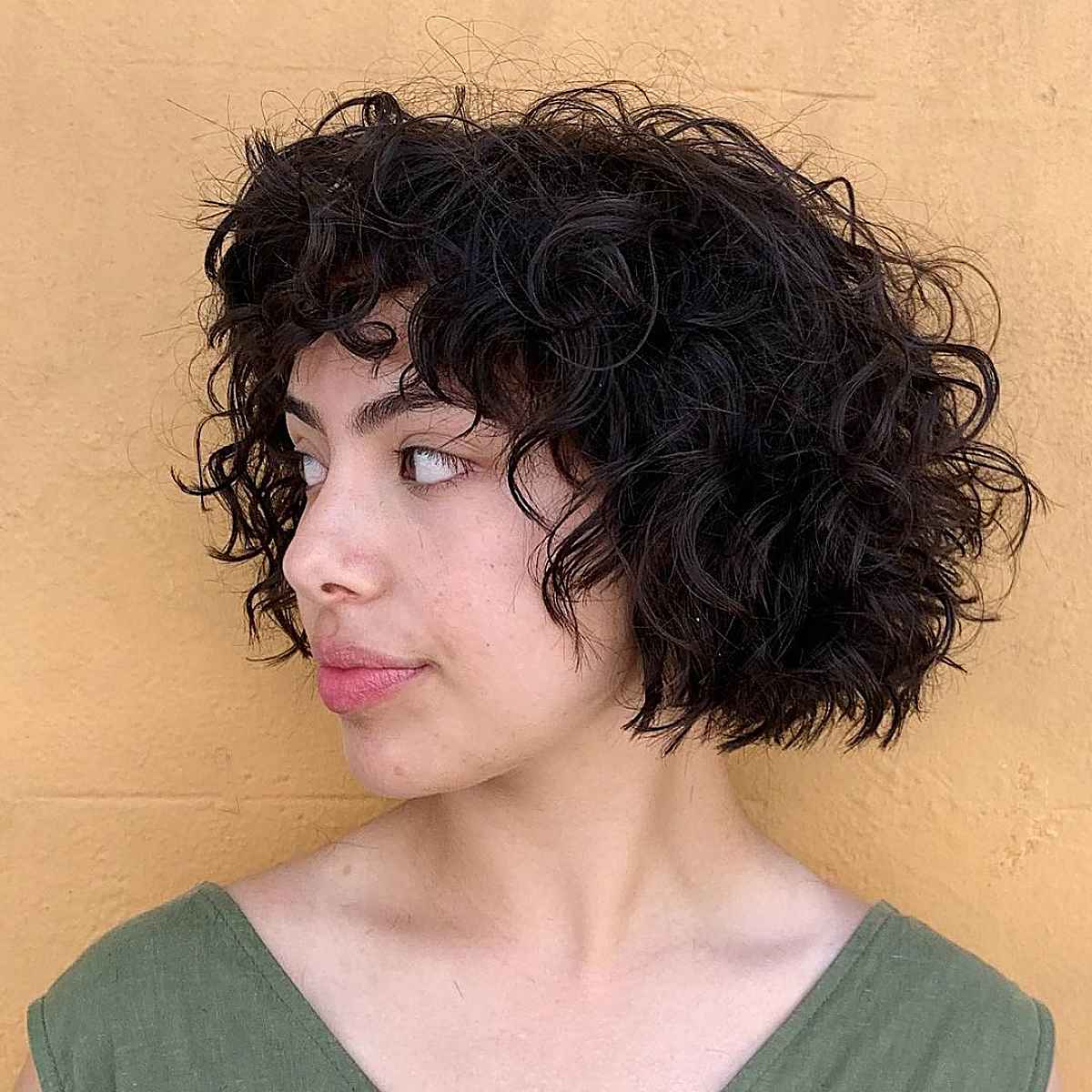 Shaggy Bob pour cheveux bouclés et épais