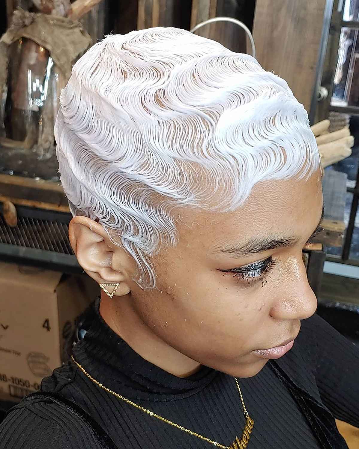 Ondulations avec frange pour femmes noires