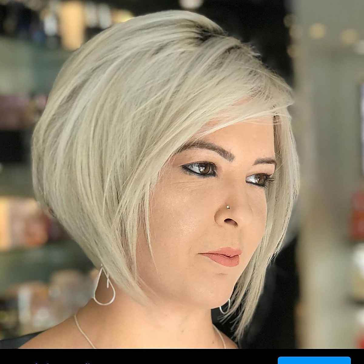 Bob à étages pour les femmes qui ont passé la trentaine.