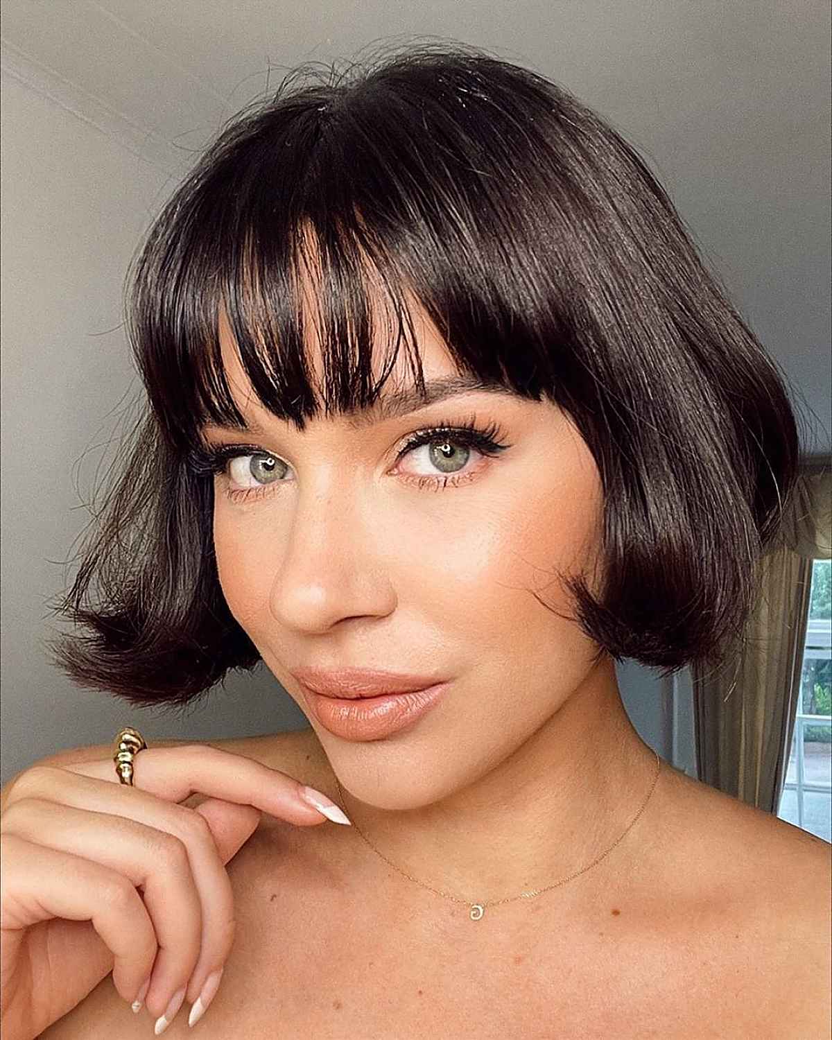 Bob français avec frange pour cheveux courts