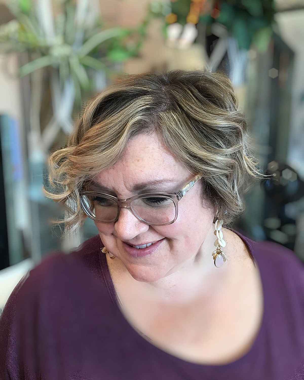 Coupe sans chichi pour les cheveux ondulés