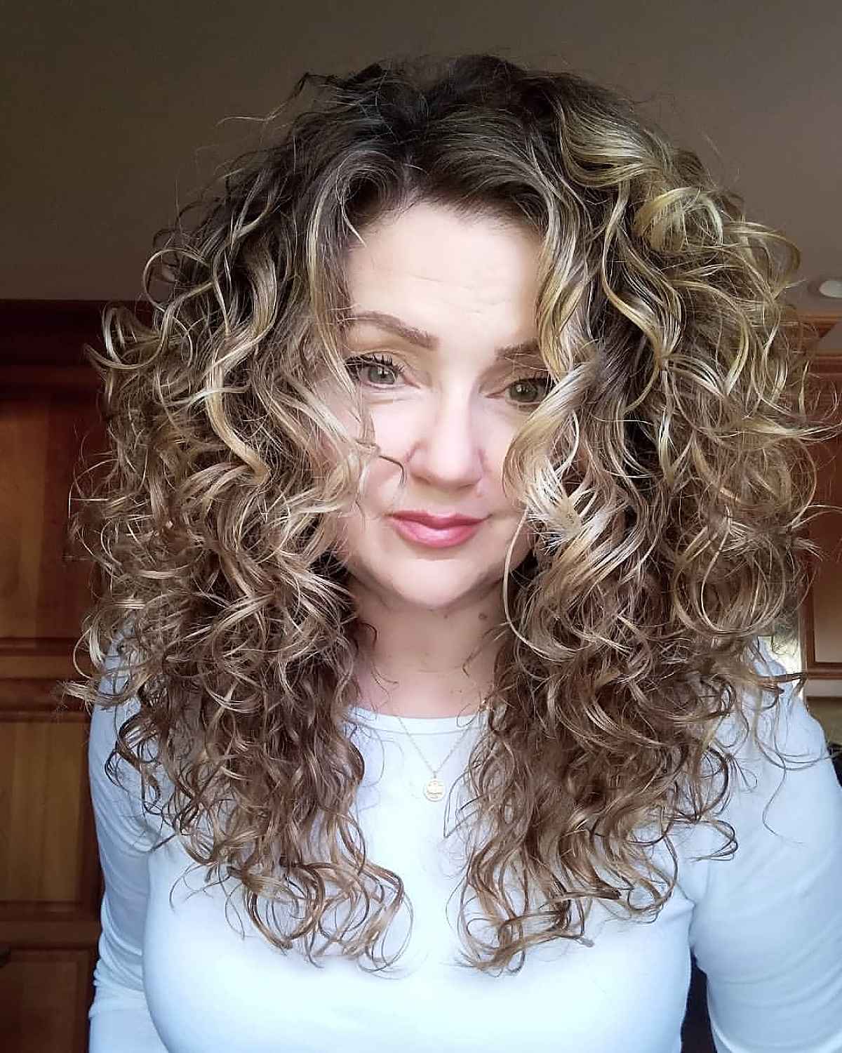 Boucles longues et rebondissantes avec des couches plus courtes