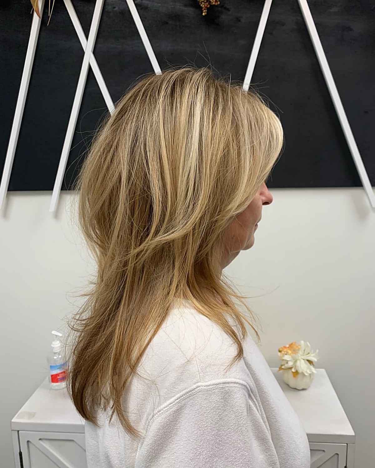 Razored Shag avec des couches ébouriffées pour les cheveux fins