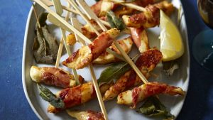 Halloumi enveloppé dans du jambon de Parme