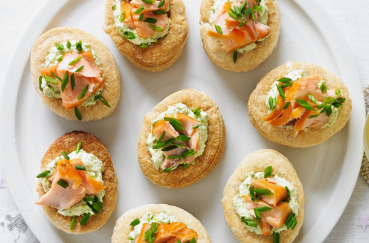 Recette de canapé Vol au vent de saumon fumé et petits pois