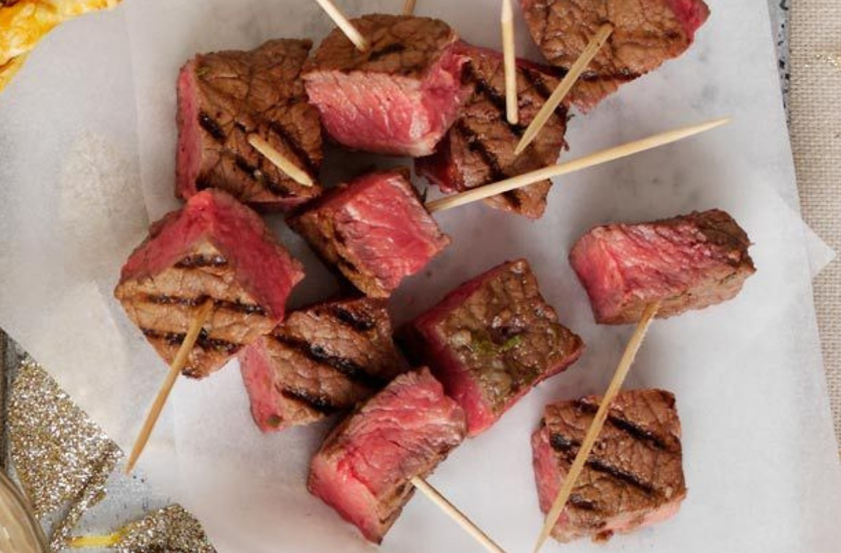 recette de canapé_steak sur bâtonnets
