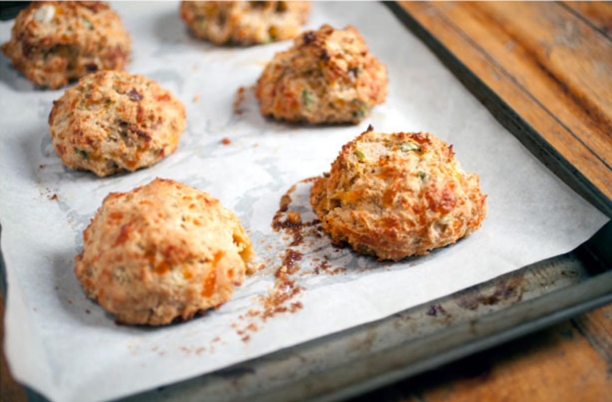 Scones au fromage et au chutney libres_idées de canapé