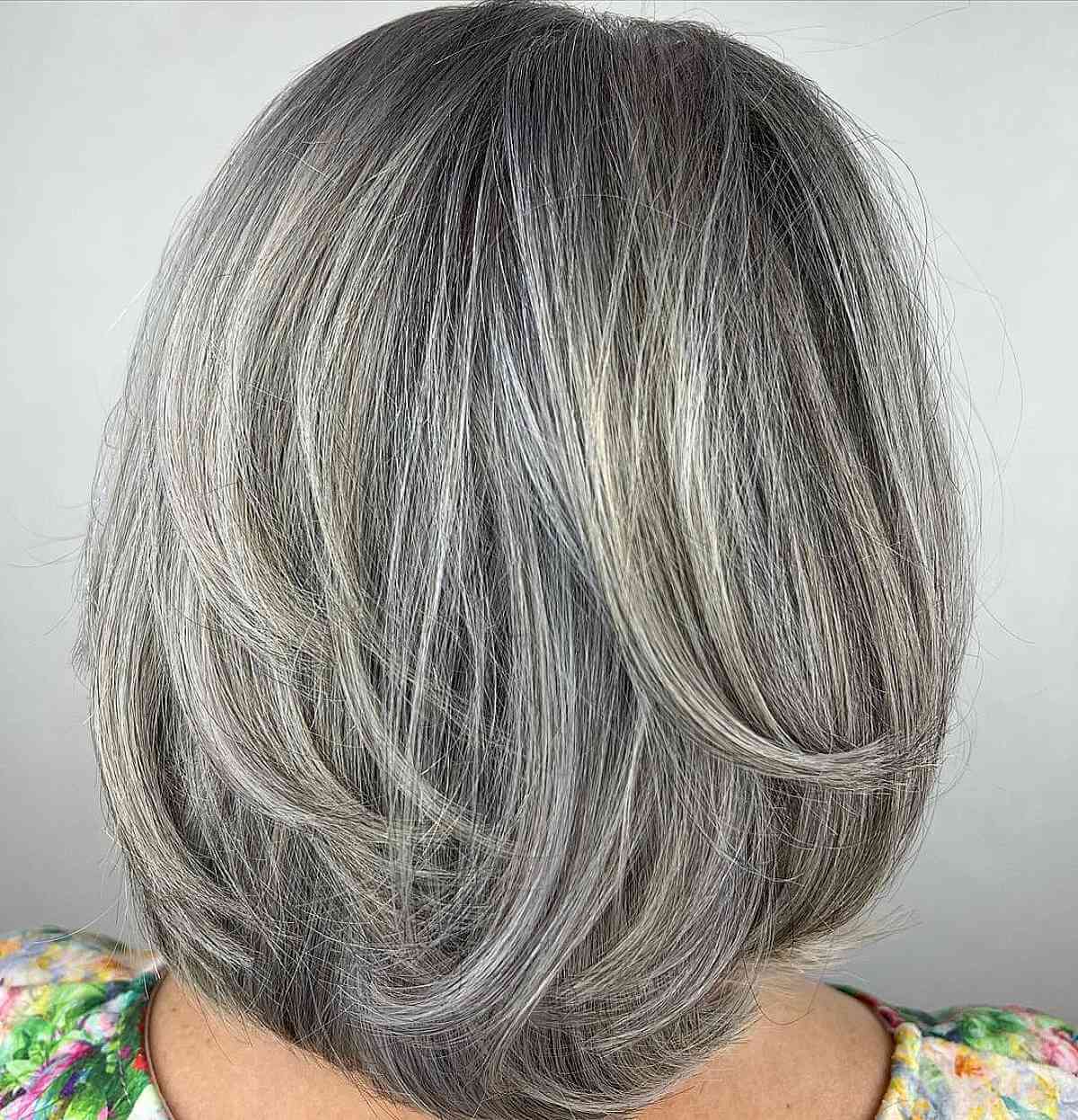 Couleur de cheveux gris platine