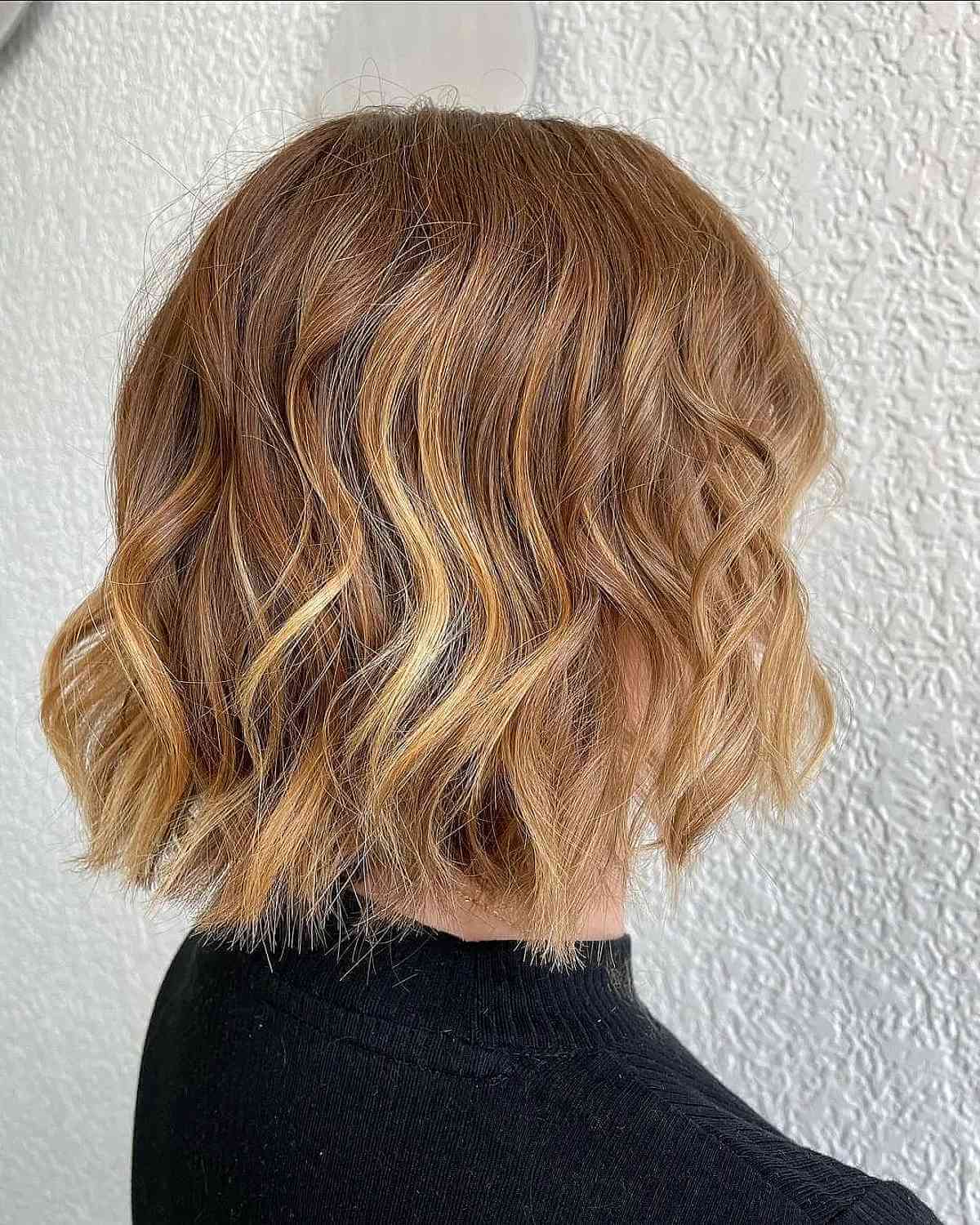 Couleur de cheveux blond foncé miel
