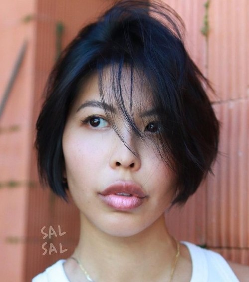 Short Face Framing Haircut for Straight Hair Type