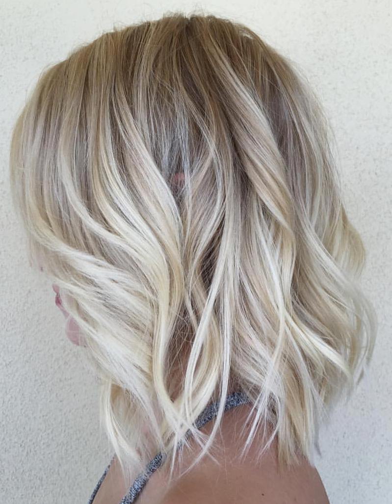 Lob Ondulé Blond